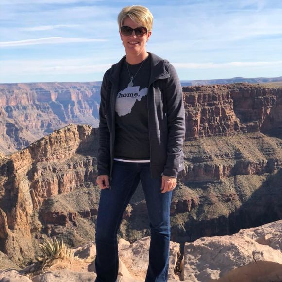 Meet your Posher, Tami - Picture 1 of 1